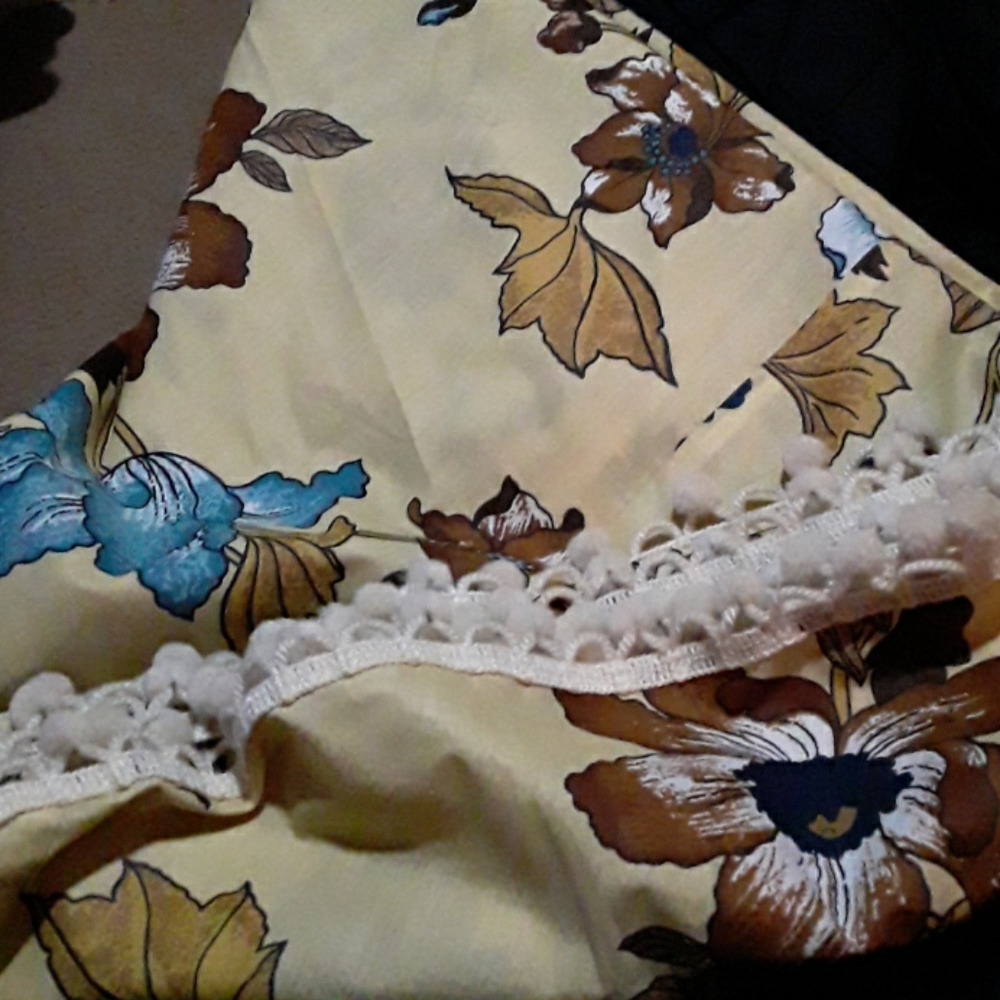 Vintage[1981] Tablecloth - Picture 7 of 8